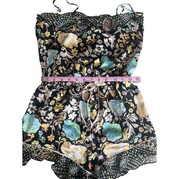 Victoria’s Secret Flounce Floral Romper Women’s Size Small - Picture 7 of 9